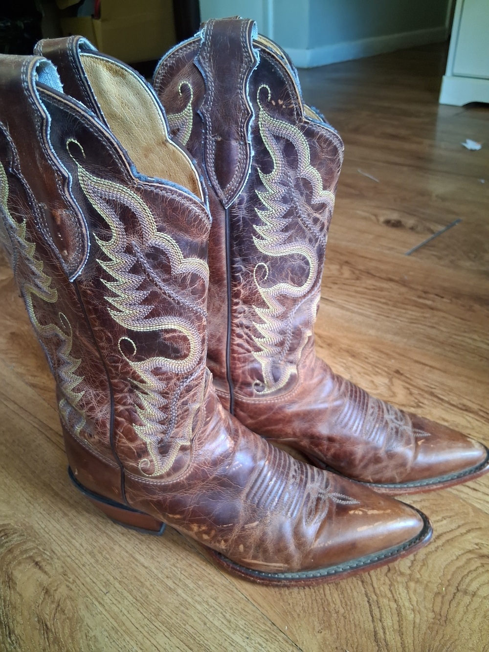 Justin Boots Brown & Tan Woman's Western Cowboy Boots